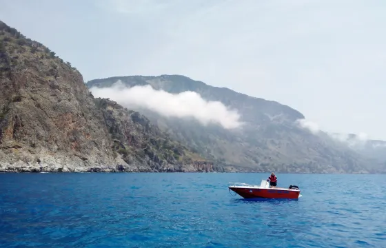 30hp 5,5m motorboat in Chora Sfakion, Greece