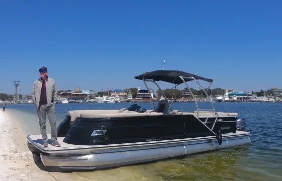 Private Captained Crab Island Dolphin Tour in Destin