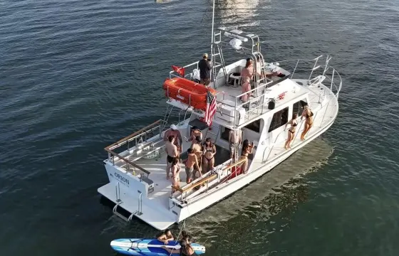 🎶 Private Mission Bay Party Yacht (21 Guests) – BYO Food, Drinks & Floaties
