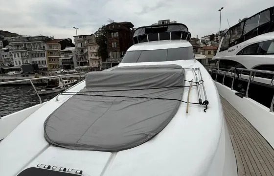Luxurious Fairline Yacht Cruise on the Bosphorus&Islands