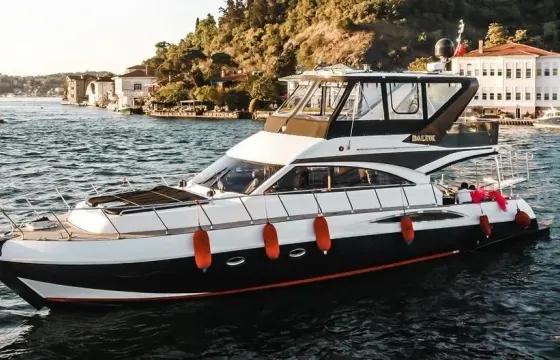 39ft Luxury Yacht to see Istanbul from the Water