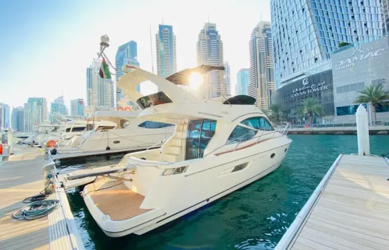Dubai Harbour Absolute 40' Majesty Yacht