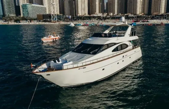 80ft Azimut Luxury Yacht Dubai - Massive Capacity for 30 Guests