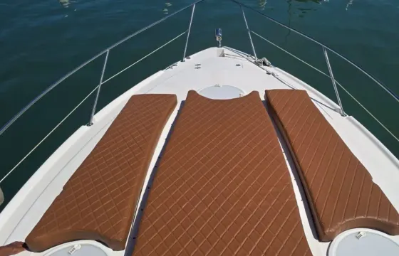 40ft Four Winn Yacht, 15 people