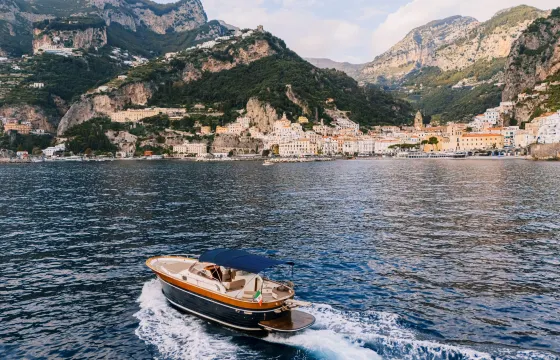 Wonderful Apreamare 38ft Motor Yacht in Maiori - Refit 2025