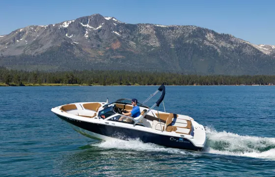 20' Four Winns Cruiser Rental for Cruising on Lake Tahoe