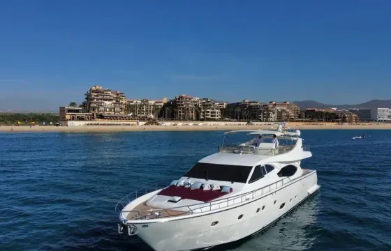 80ft Ferretti Yacht Charter Los Cabos for 14 Guests