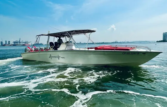 38ft Eduardoño Speed Boat Rental in Cartagena, Colombia