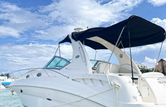 Sea Ray 32 ft for your day cruising in Cancun