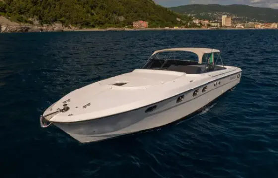Legendary Style & Speed aboard 40' Magnum Marine Yacht in Portofino