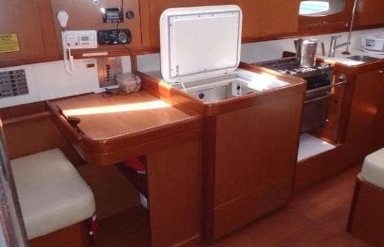 Charter 40ft "Peppina" Oceanis 40 Sailing Yacht  In Nettuno, Italy