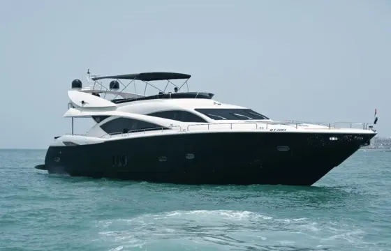 🐬 Luxury 95ft Mega Yacht Rental in Dubai–Private Yacht Charter for upto 50 Pax