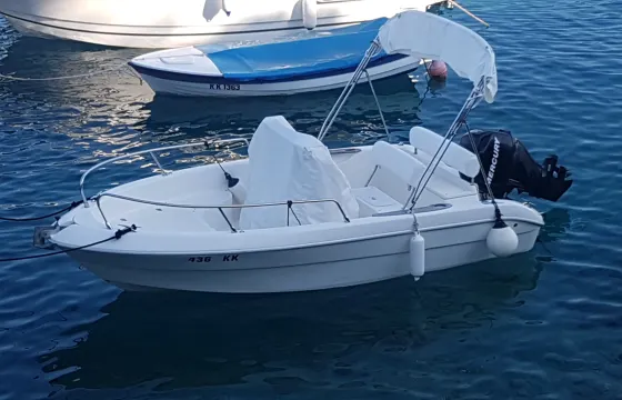 Primus 17ft Power Boat Rental in Pinezici