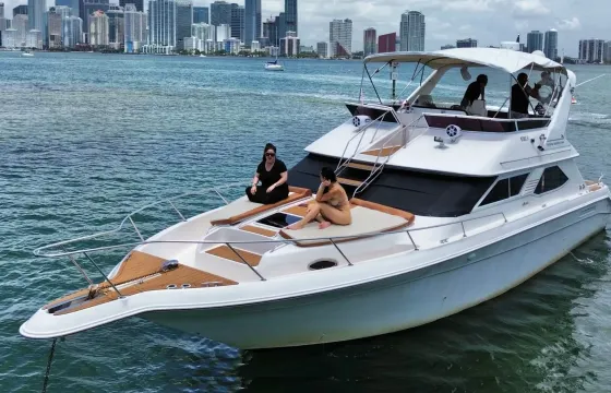 50' Flybridge Sea Ray - $100 OFF from Monday - Fridays
