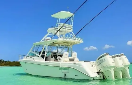 Unforgettable Yacht Experiences on the 35ft Everglades in Punta Cana