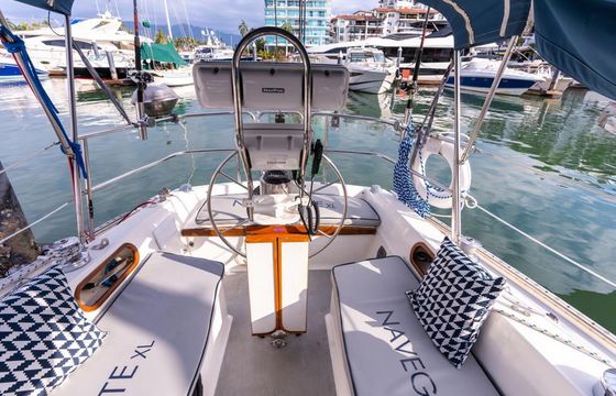 Lovely Catalina 36 Sailboat in Puerto Vallarta