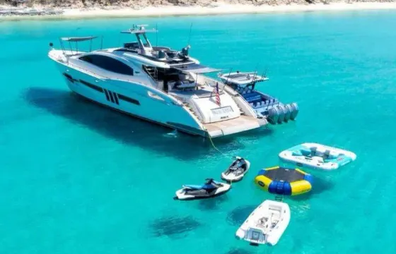 Luxury 92' Lazzara In The Bahamas