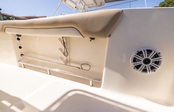 New! 20ft Pioneer Center Console Perfect for Cruising or Fishing!