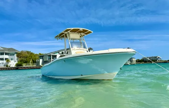 New! 20ft Pioneer Center Console Perfect for Cruising or Fishing!