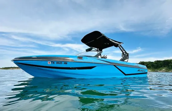 Surf/Tube/Party - Wake Boat in Austin - 12 people