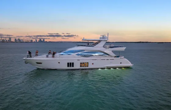 88 Azimut Motoryacht- Miami/Bahamas in luxury