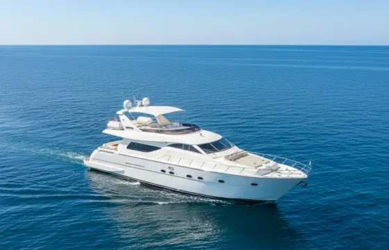 Luxury 80ft Ulysses Yacht in Miami – Cruise in Style, Comfort & Power!