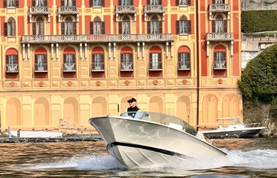 1-Hour Tailored Lake Como Boat Tour with Local Driver