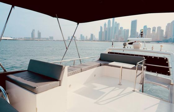 Experience DUBAI on our gorgeous 52ft Ferretti!