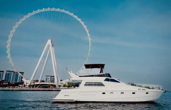 Experience DUBAI on our gorgeous 52ft Ferretti!