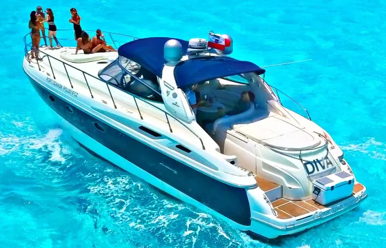 Diva 60ft – Elite Italian Yacht Experience in Cancun