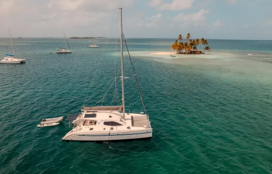 All-inclusive Crewed Charter on 40ft Nautitech Sailing Catamaran in San Blas