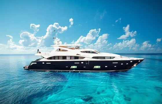 Sunseeker 120’ Mega Yacht With Jacuzzi. All Inclusive