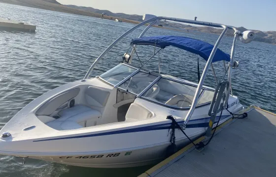 Larson 186 Bowrider Rental in Fresno, California