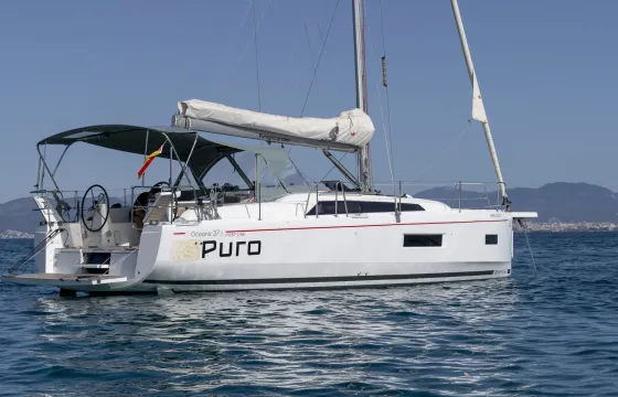 Sail Mallorca Like a Local – Oceanis 37.1 Experience