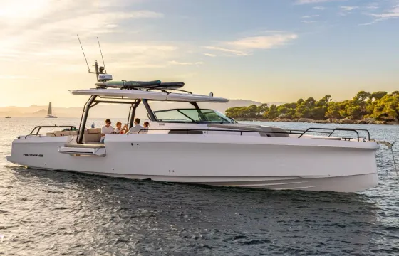 New Arrival In Miami – 2025 Axopar 45 XC Cross Cabin