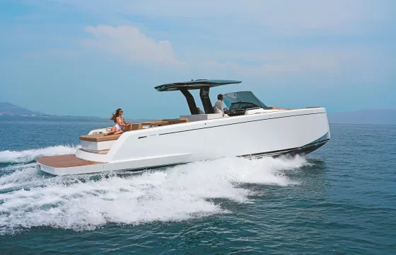 Pardo 43 Motor Yacht for Luxury Capri & Amalfi Coast Tour