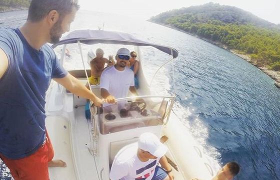Luxury Speedboat Princi 730 with Skipper for Private Rent in Split