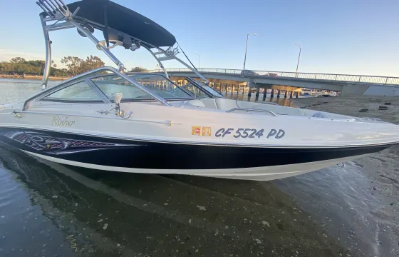 21ft Rinker 216 Captiva Deckboat with Cooler in Long Beach - Captain Included!
