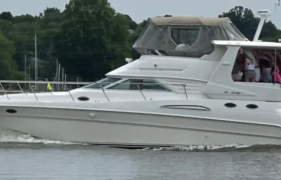 Nashville Yacht Rentals/Nashville, Tennessee