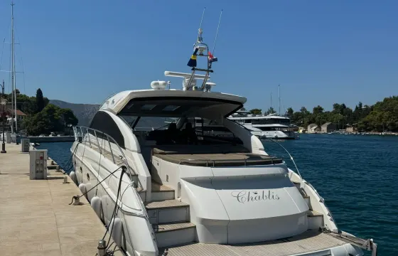 Princess V53 Motor Yacht Powered By Twin Volvo Penta 800Hp