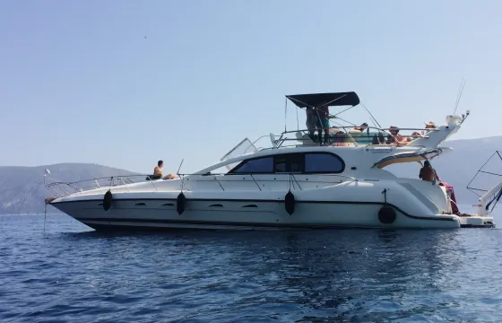 Charter a 54 ft Luxury Yacht and Explore the Ionian Sea!
