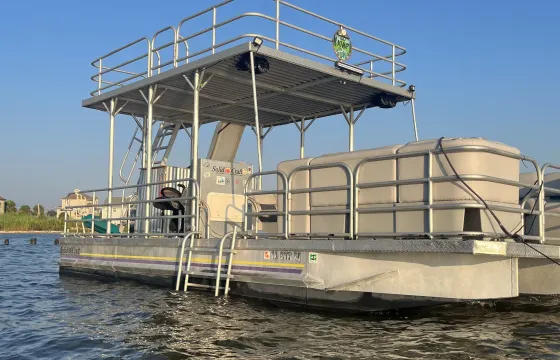 2015 Solid Craft 24ft Double decker Tritoon with Awesome Sound System!!