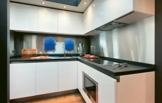 Sunseeker 64 Luxury Yacht in Cancún, 6 hours minimum rental