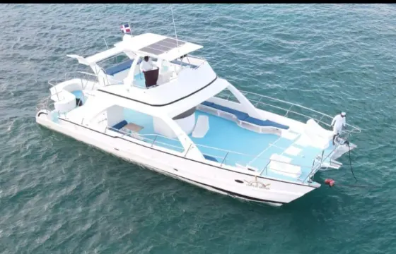 Open catamaran in La Romana , Casa de Campo