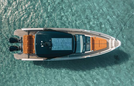 Saxdor 320 GTO to discover Paros, Antiparos and the surrounding islands