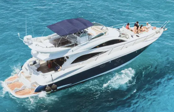 Sunseeker Manhattan 60’ Motor Yacht Charter in Cancún, Isla Mujeres