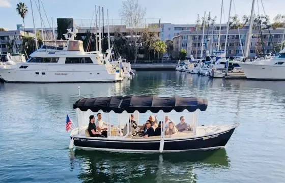 Luxury Duffy E-Boat Cruiser-Best for Bdays, Bachelorette Parties Romantic Dates