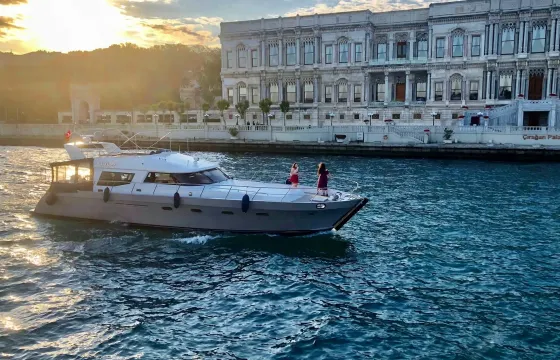 12 People Motor Yacht Charter for your private events in İstanbul
