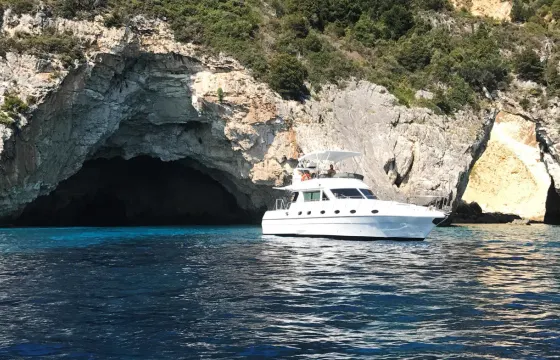 Piantoni Fantasy 45 Motor Yacht - Private daily cruises - Poros island