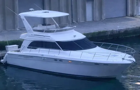 52’ Sea Ray Luxury Yacht Charter in Fort Lauderdale